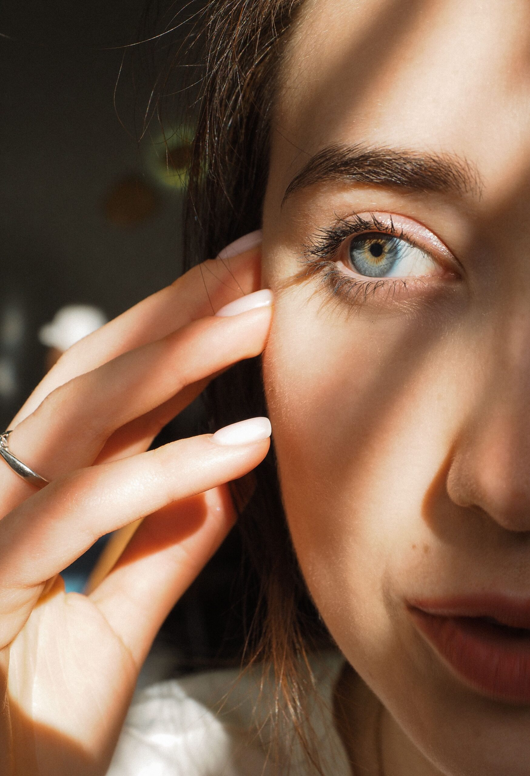 Brow Lift vs Blepharoplasty: Which Is Right for You?